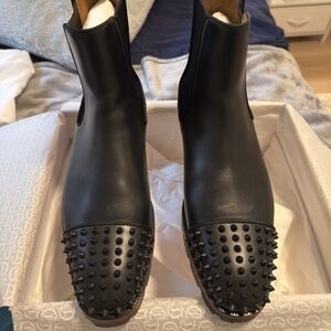 靴 Christian Louboutin ROADIE FLAT CALF P Christian Louboutin ROADIE FLAT CALF P